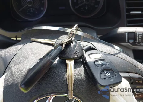 2019 Hyundai Elantra Se z USA, uszkodzony, nr VIN KMHD74LF2KU793541